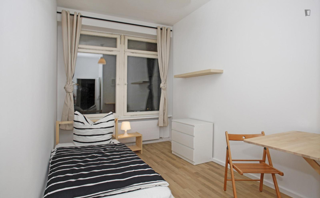 Tasteful single bedroom near the Sophie-Charlotte-Platz metro - Berlin - chambre - ImmoJeune