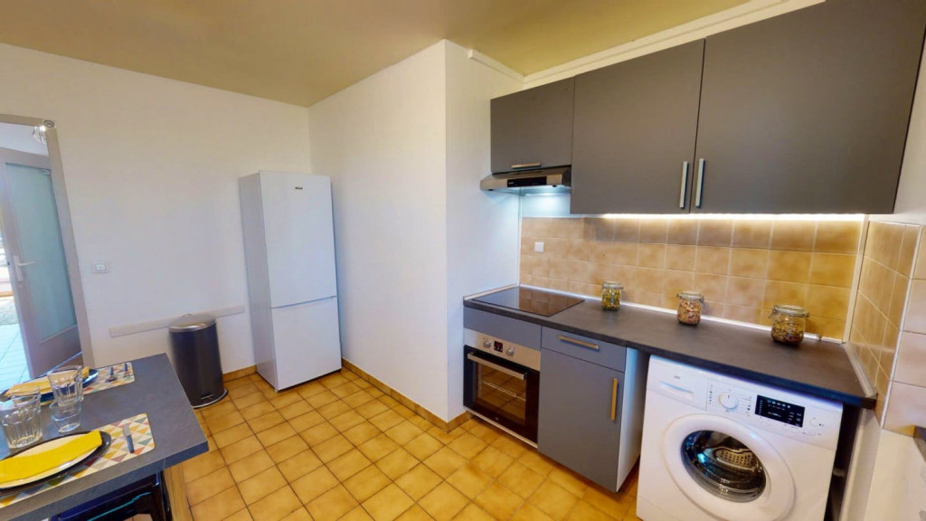 Lovely Elegant Apt. near Antigone