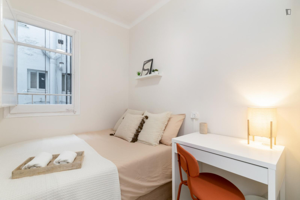 Appealing double bedroom neaer the Sant Andreu Comtal train station - Barcelone - chambre - ImmoJeune
