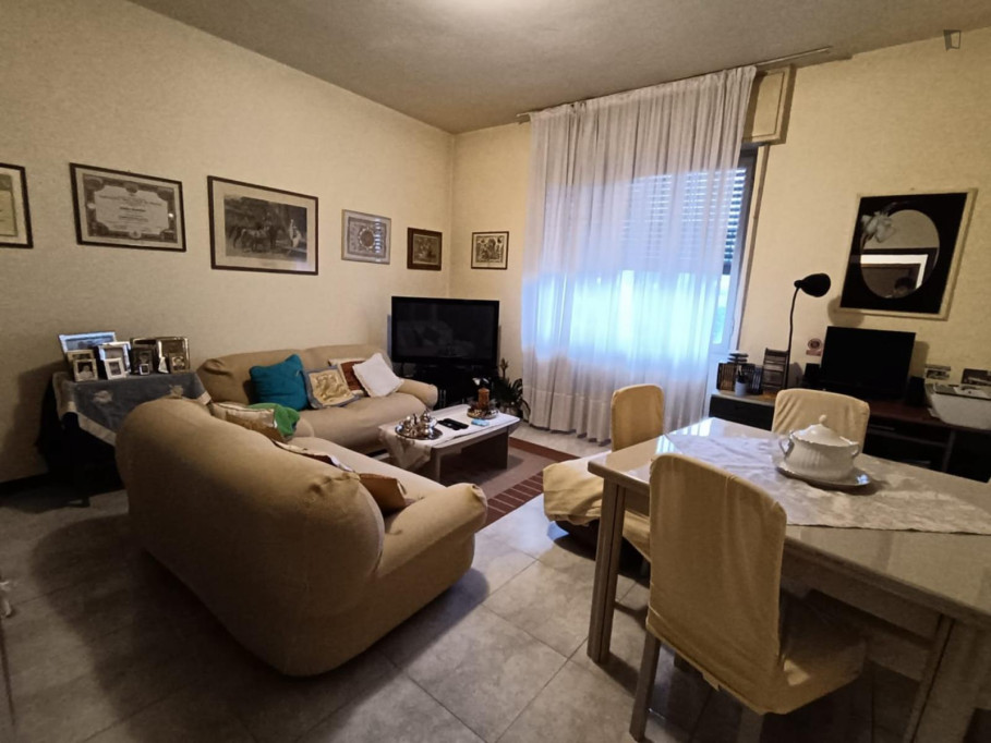 Comfy Single Bedroom well connected to Università degli Studi di Brescia