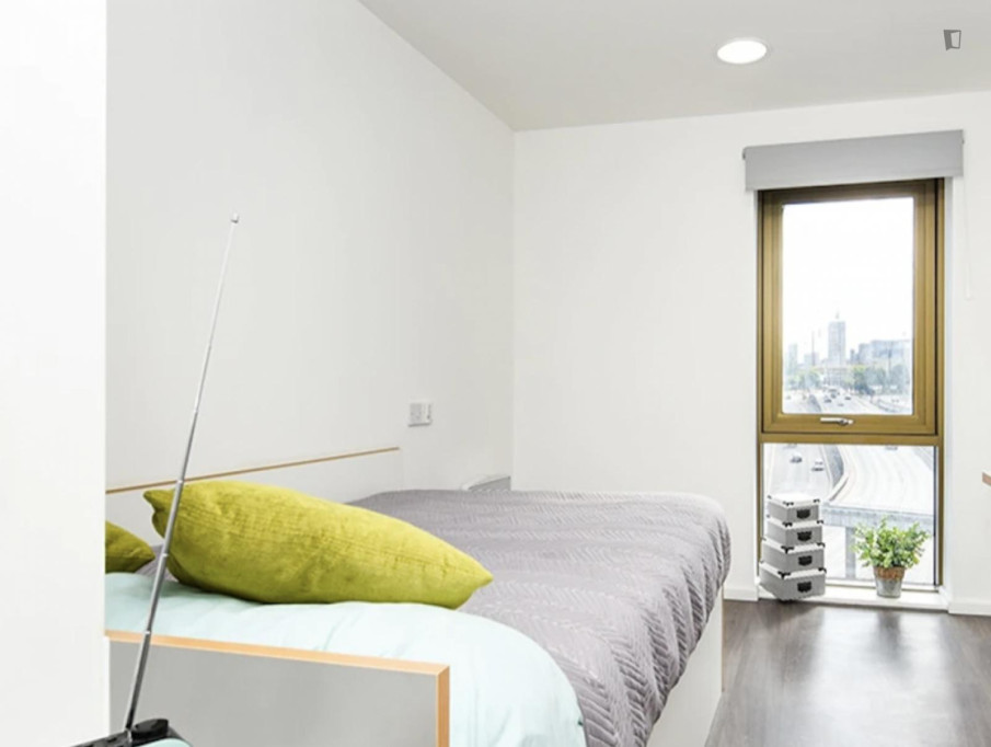 Lovely double ensuite bedroom close to Moorfields train station - Liverpool - chambre - ImmoJeune