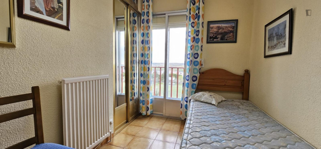 Very homely single bedroom in Santa María de Benquerencia - Toledo - chambre - ImmoJeune