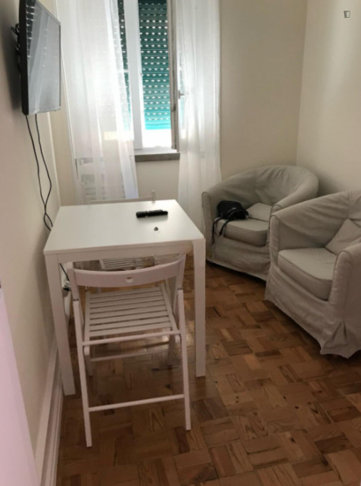 Single Bedroom n 5 Close To Alameda Metro Station - Lisbonne - chambre - ImmoJeune
