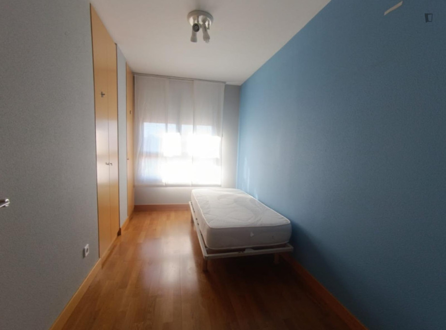 Pleasant single bedroom in Rochapea - Pamplona - chambre - ImmoJeune