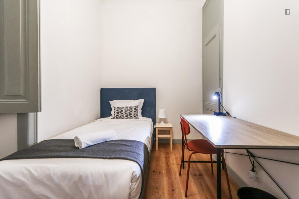 Neat Bedroom Near Campo De Ourique - Lisbonne - chambre - ImmoJeune