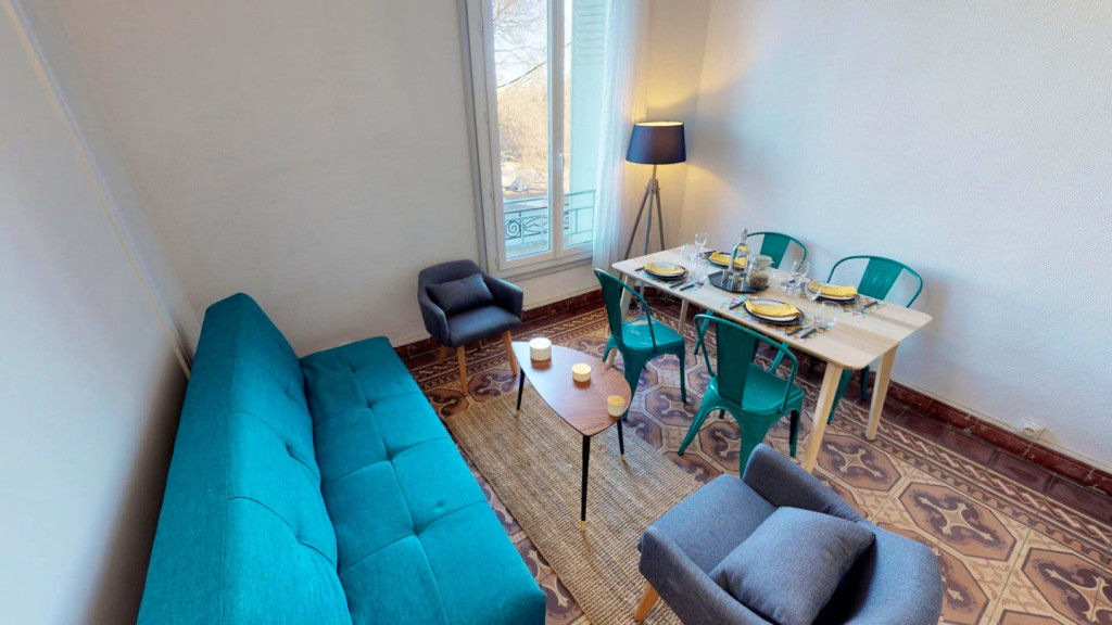 Beautiful Comfortable Apt. w/ Terrace near Les Arceaux