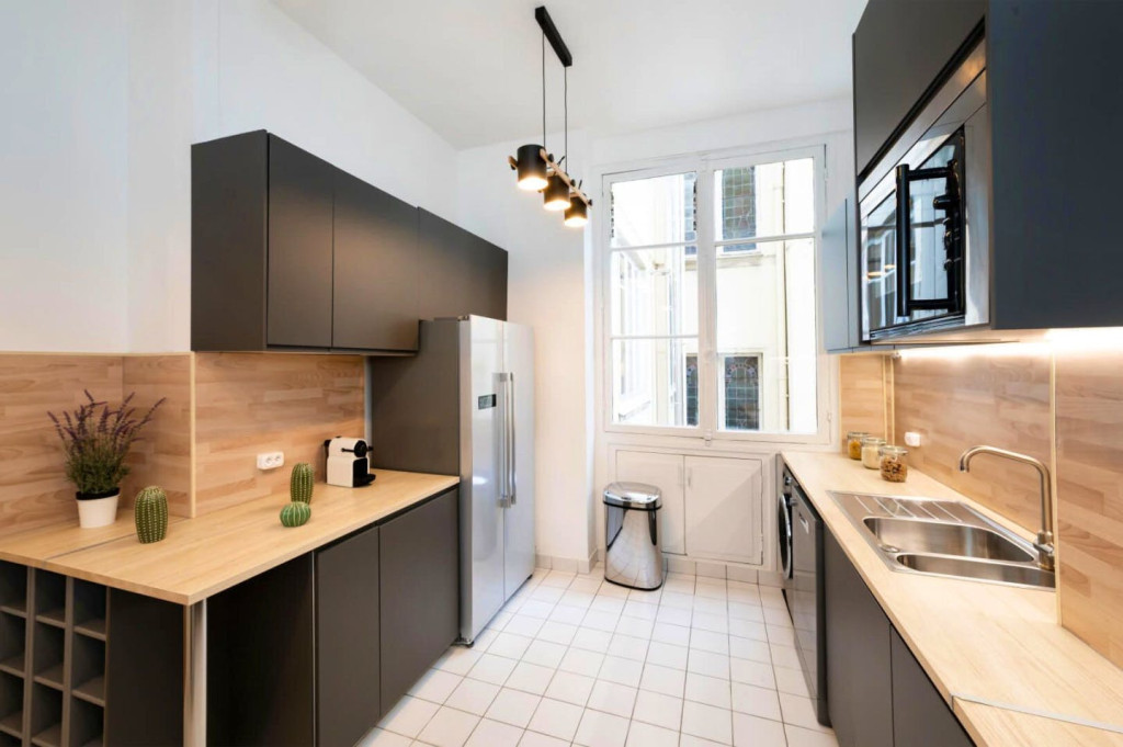 Amazing Stylish Apt. close to Boissière Metro Station