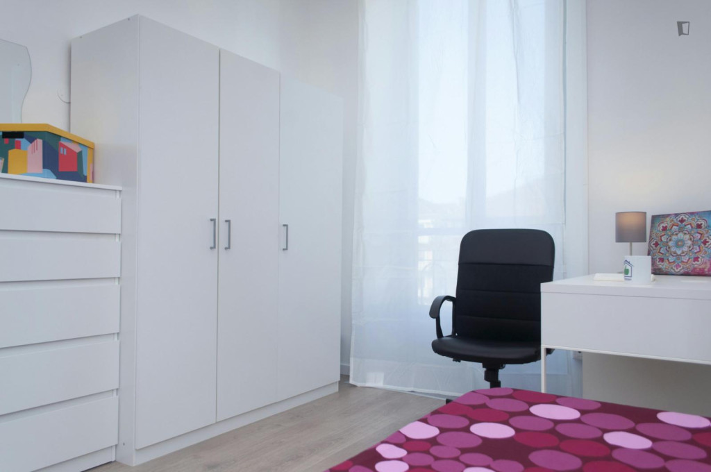 Inviting single bedroom near Bernini metro station