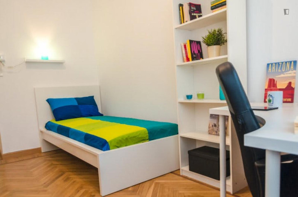 Neat single bedroom near Savoia square - Turin - chambre - ImmoJeune