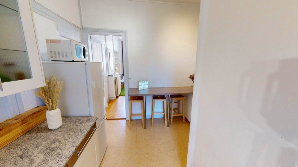 3-Bed Apartment on rue Léon Gambetta