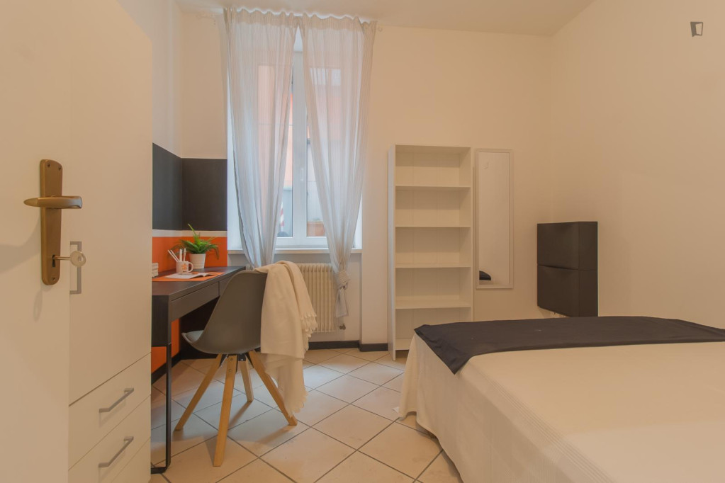 Very comfy double bedroom in the centre of Trento - Trento - chambre - ImmoJeune