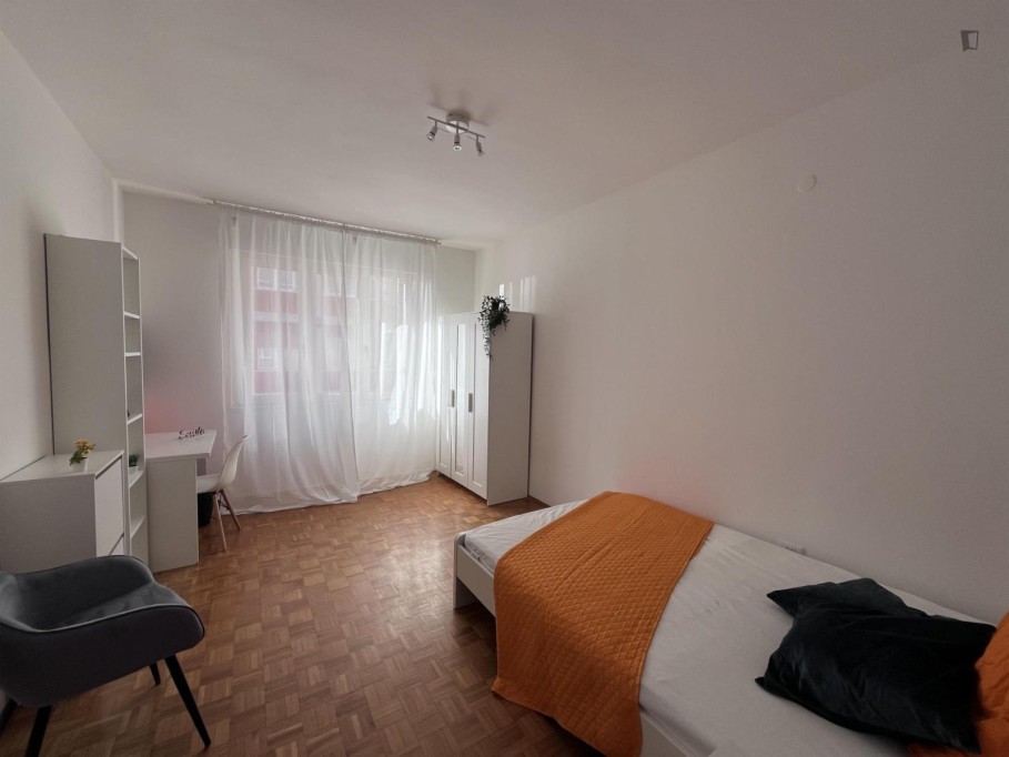 Spacious single bedroom near Parco Gocciadoro - Trento - chambre - ImmoJeune