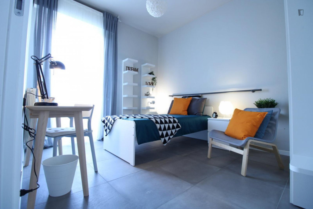 Exquisite single bedroom near the Ospedale metro - Brescia - chambre - ImmoJeune