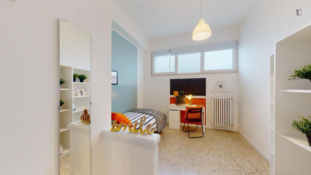 Neat single bedroom in Borgo Trento - Brescia - chambre - ImmoJeune