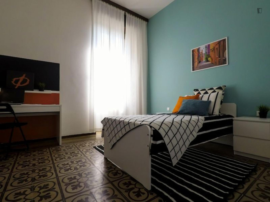 Homely single bedroom near the Stazione FS metro - Brescia - chambre - ImmoJeune