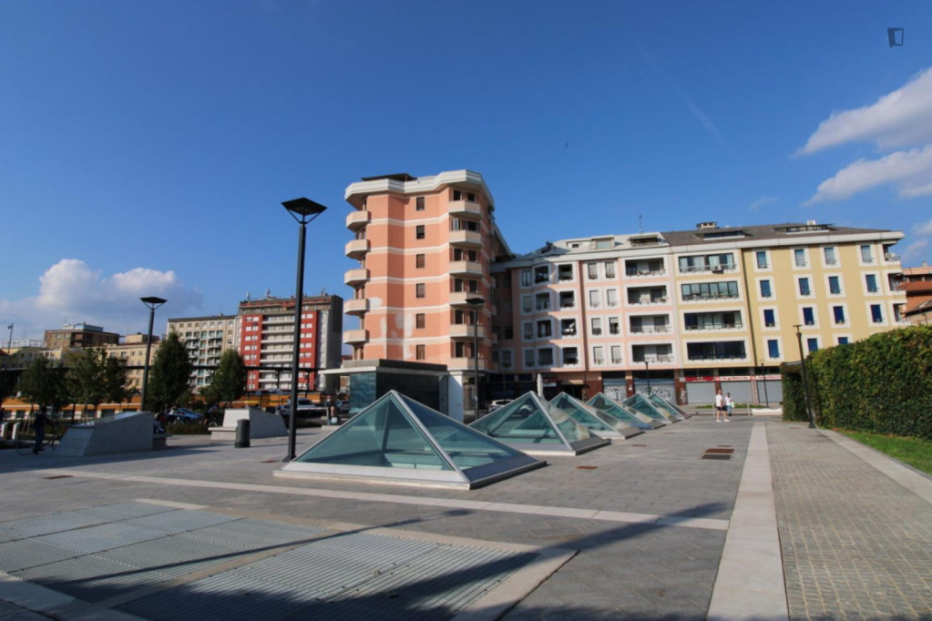Welcoming double bedroom near the Stazione FS metro
