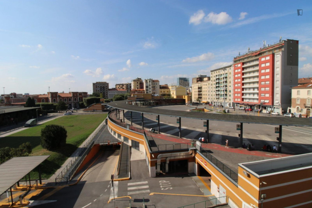 Welcoming double bedroom near the Stazione FS metro