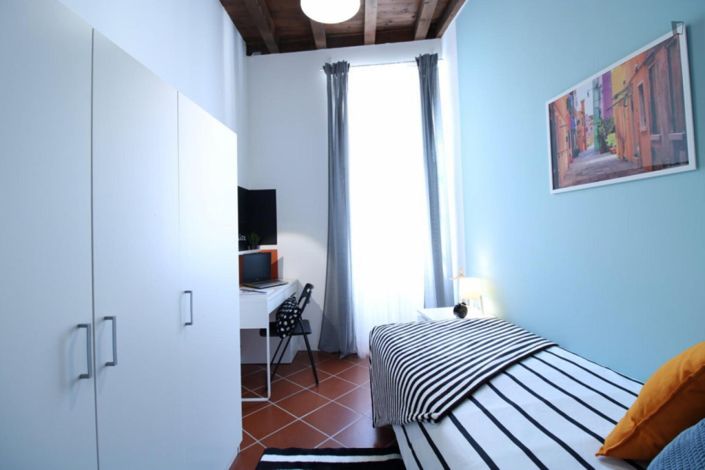 Brilliant single bedroom near Università Cattolica del Sacro Cuore - Brescia - chambre - ImmoJeune