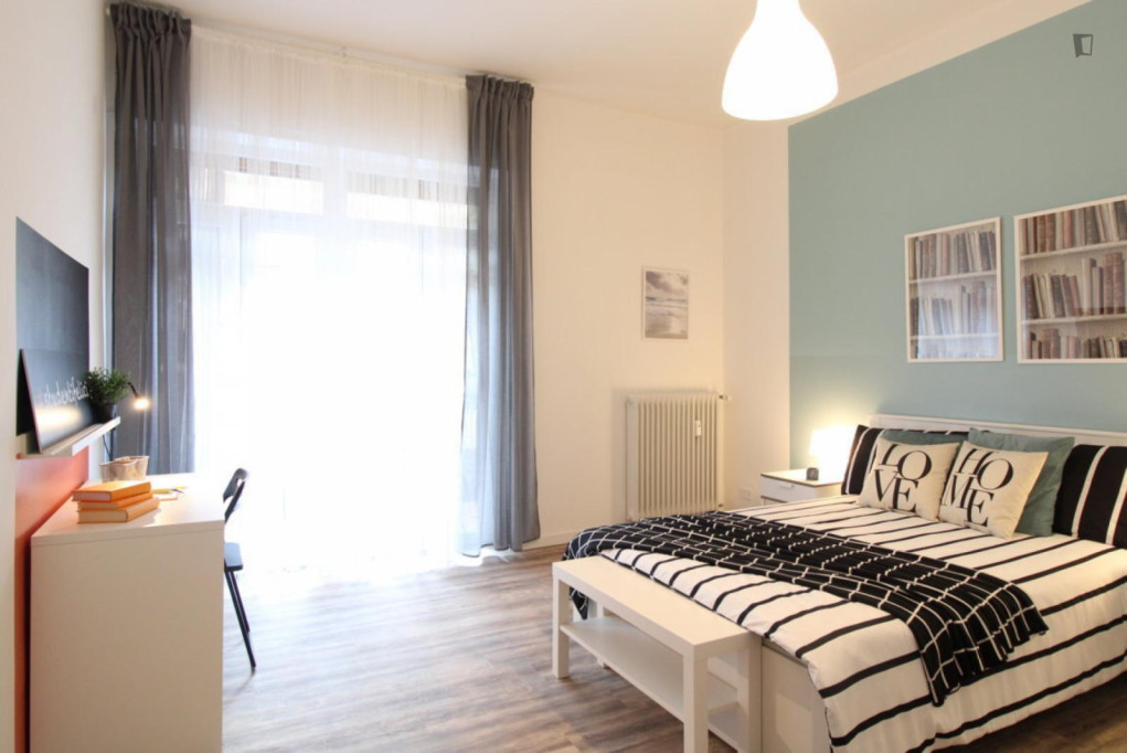 Luminous double bedroom in Villaggio Giorgio Montini - Brescia - chambre - ImmoJeune