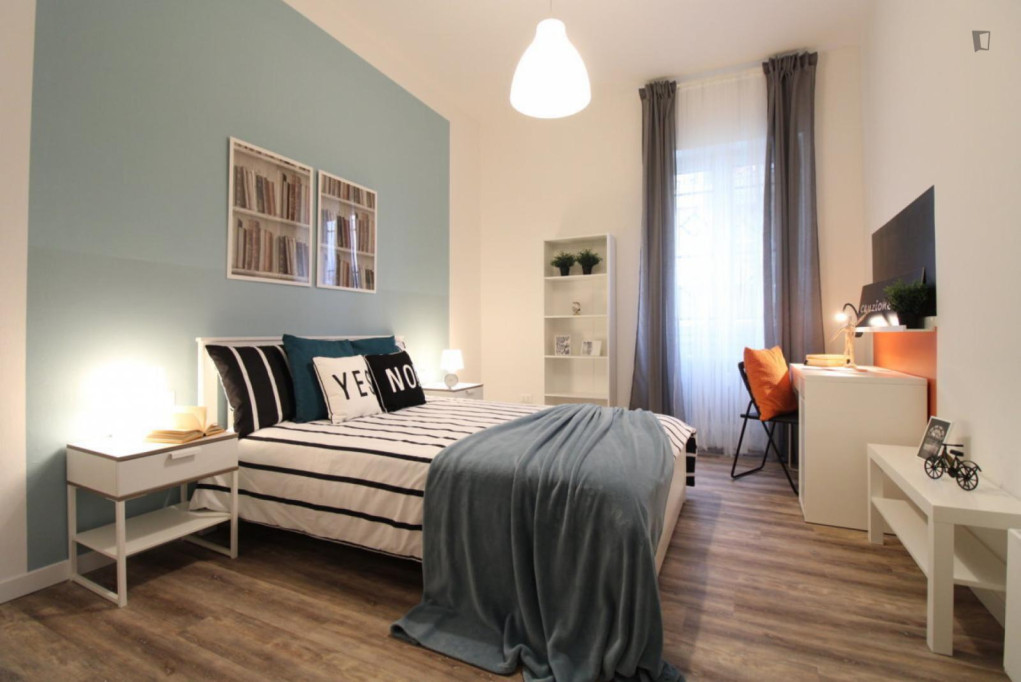 Comfy double bedroom in Villaggio Giorgio Montini - Brescia - chambre - ImmoJeune