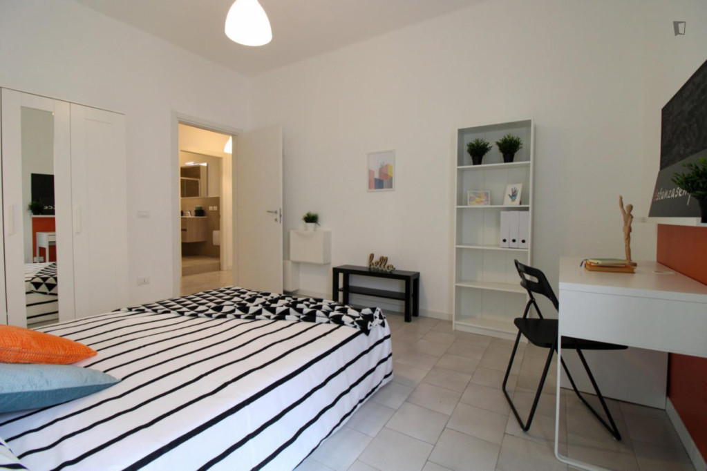 Interesting double bedroom in Porta Milano - Brescia - chambre - ImmoJeune