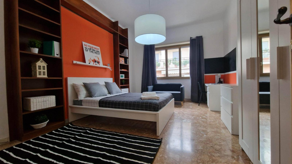 Spacious double bedroom in the Aurelio district - Rome - chambre - ImmoJeune