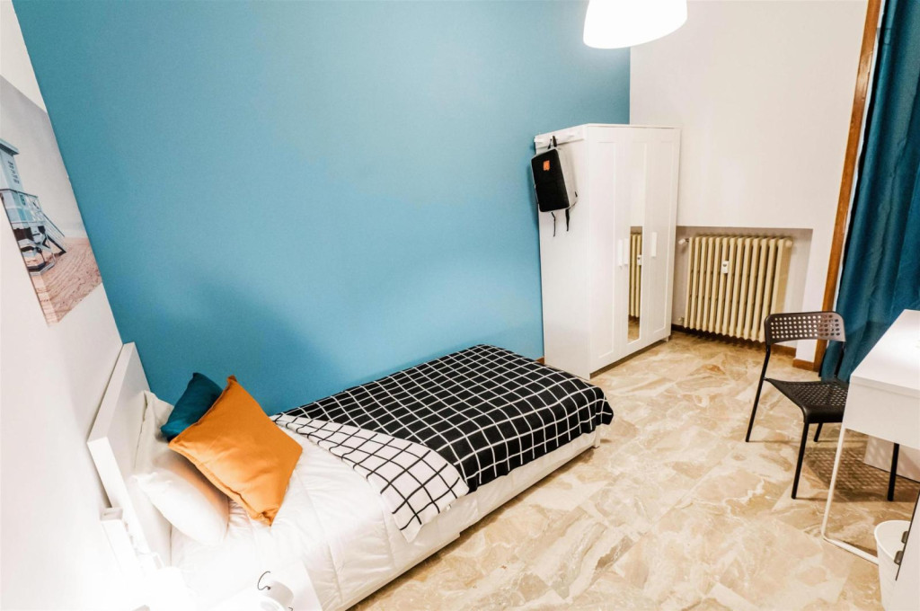 Interesting single bedroom in Santa Lucia - Bergamo - chambre - ImmoJeune