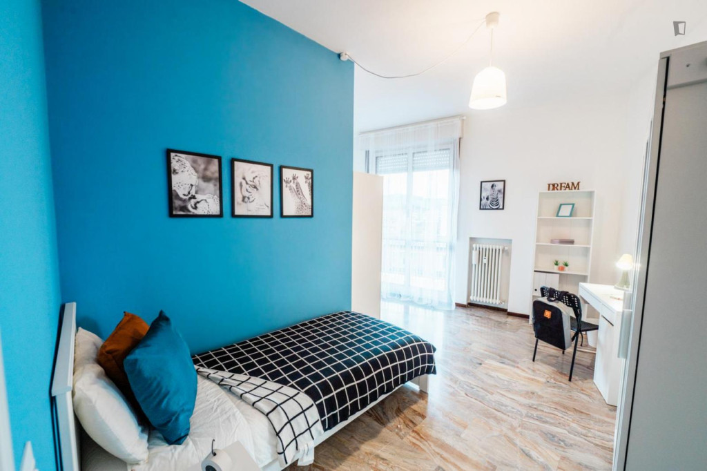 Splendid single bedroom near Parco Suardi - Bergamo - chambre - ImmoJeune