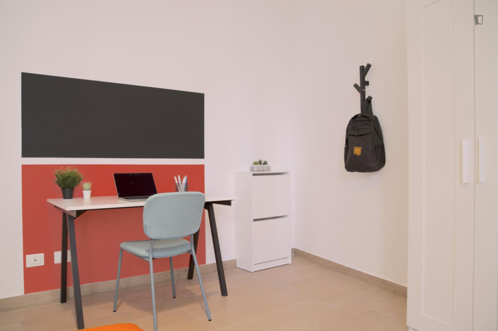 Very nice single bedroom near the Policlinico train station