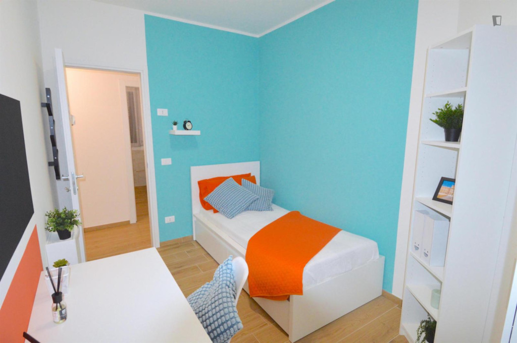 Very cute single bedroom near Parco della Resistenza