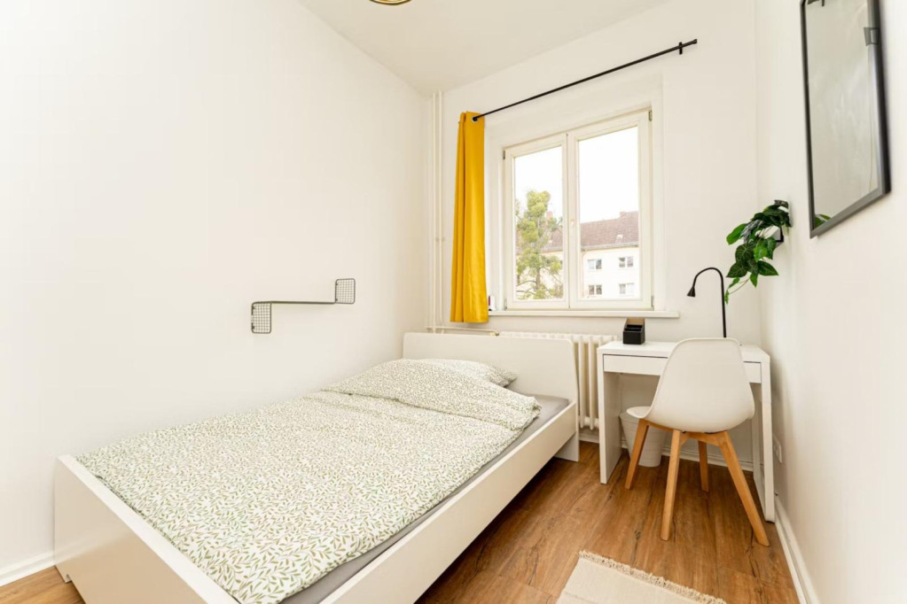 Comfortable bedroom in shared flat near pleasant city park Steglitz - Berlin - chambre - ImmoJeune