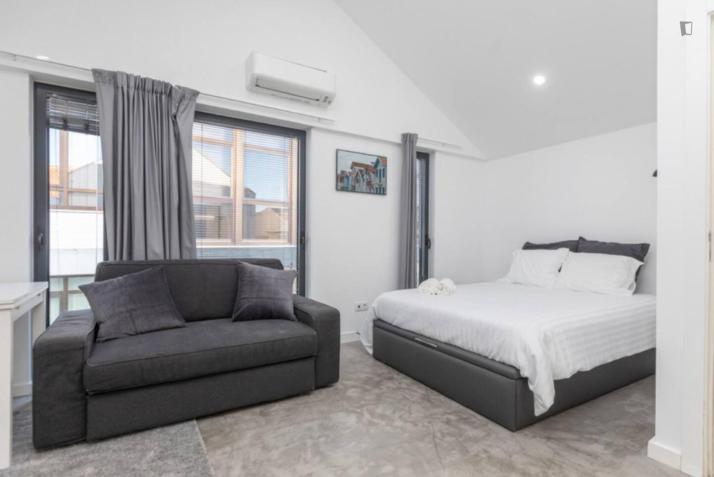 Astonishing Studio close to Alboi Park - Aveiro - chambre - ImmoJeune