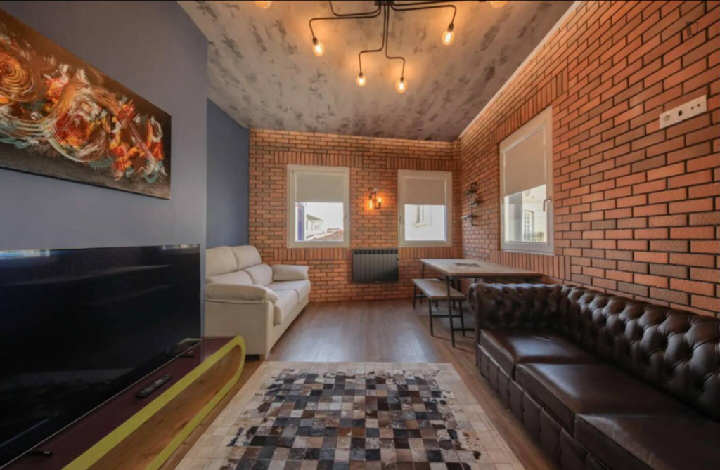 Vintage 1 Bedroom Apartment close to  Infante Dom Pedro Park - Aveiro - chambre - ImmoJeune