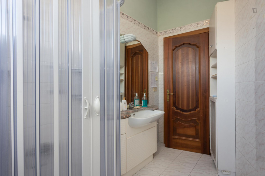 Attractive and cosy single bedroom in Tufello