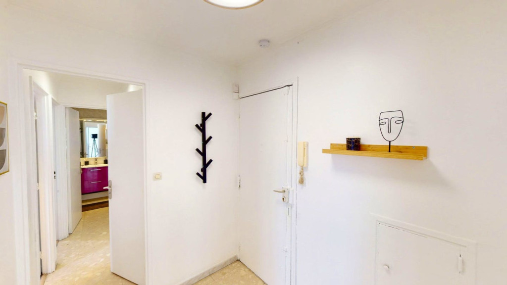 Bright Elegant Apt. near Vilette
