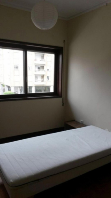 Single Bedroom close to FEP, FEUP, ISEP, FADEUP, FMUP, ESE and H.S. João - Porto - chambre - ImmoJeune
