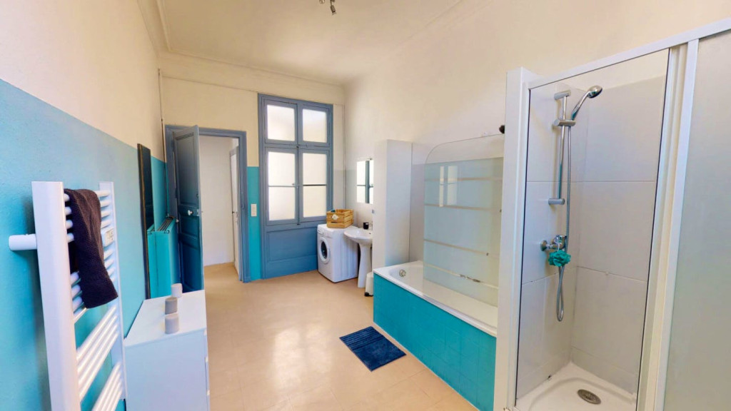 Chic Bright Apt. near Centre Historique