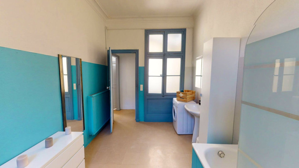 Chic Bright Apt. near Centre Historique