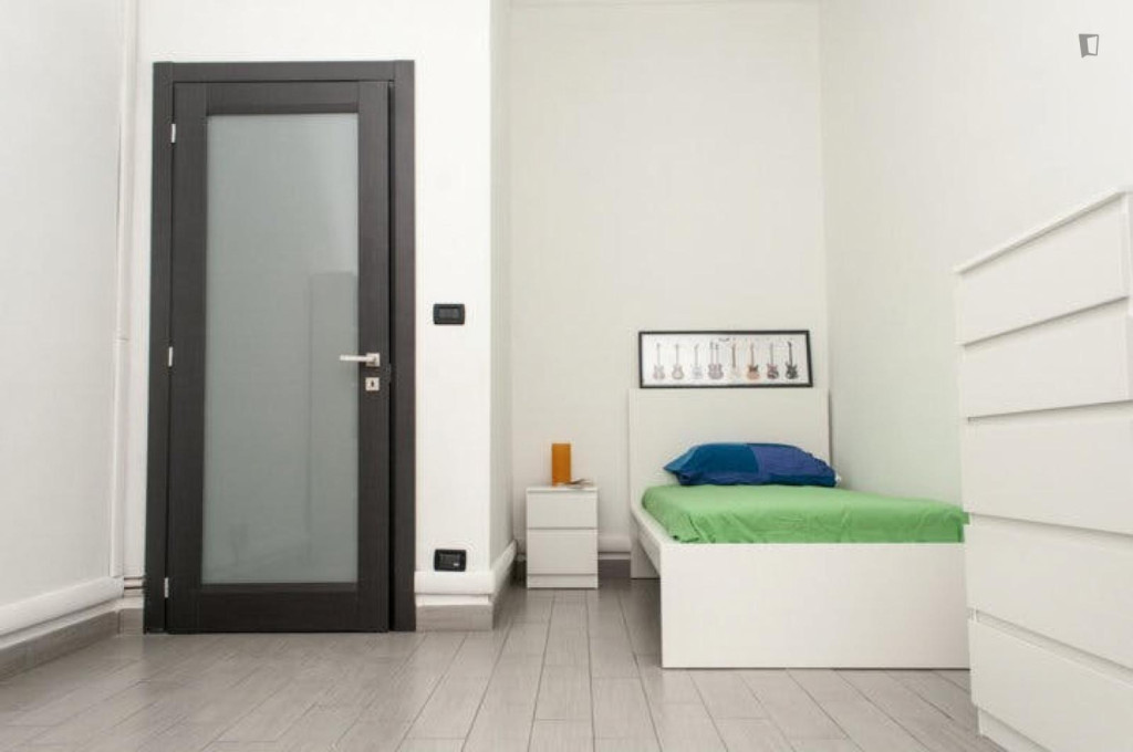 Inviting single bedroom near Clessidra park - Turin - chambre - ImmoJeune