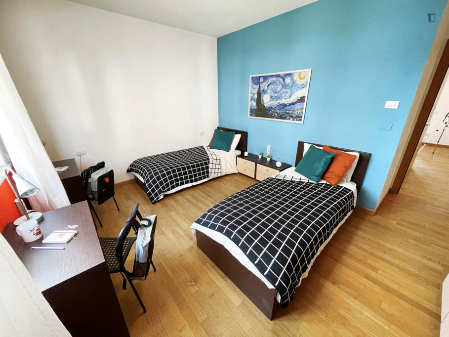 Bright single bed in a twin bedroom near University of Bergamo - Bergamo - chambre - ImmoJeune