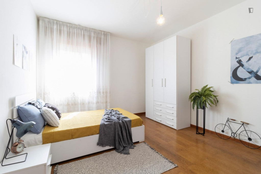 Single bedroom in a shared 3 bedroom apartment  - Padova - chambre - ImmoJeune