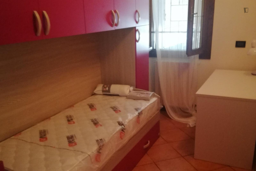 Single bedroom in a shared apartment - Padova - chambre - ImmoJeune