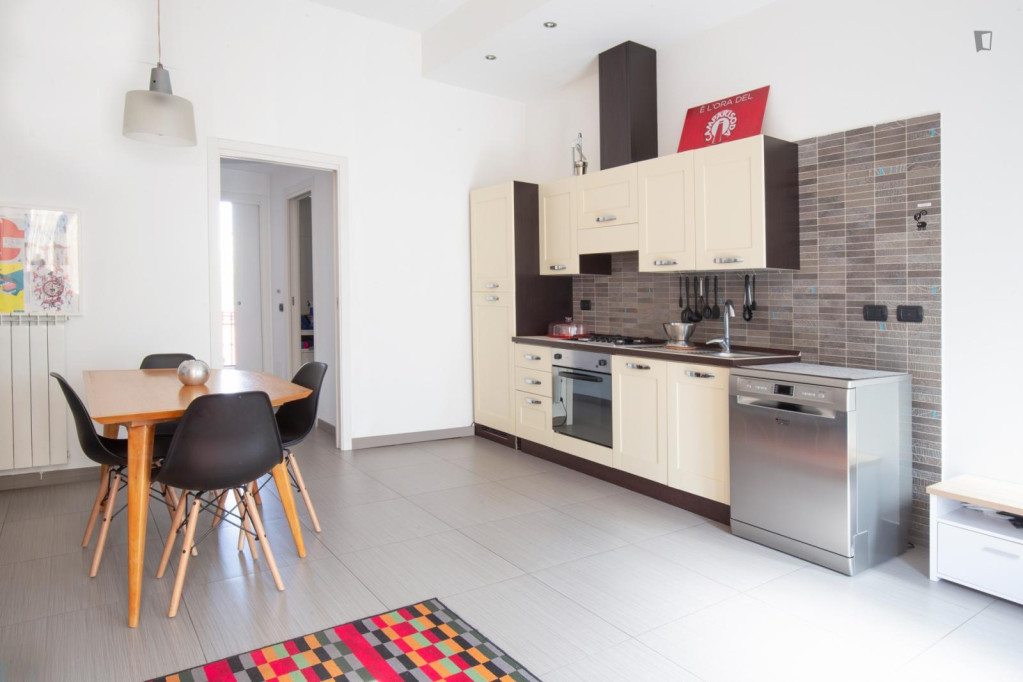 1-bedroom apartment, with outdoor area - Milan - chambre - ImmoJeune