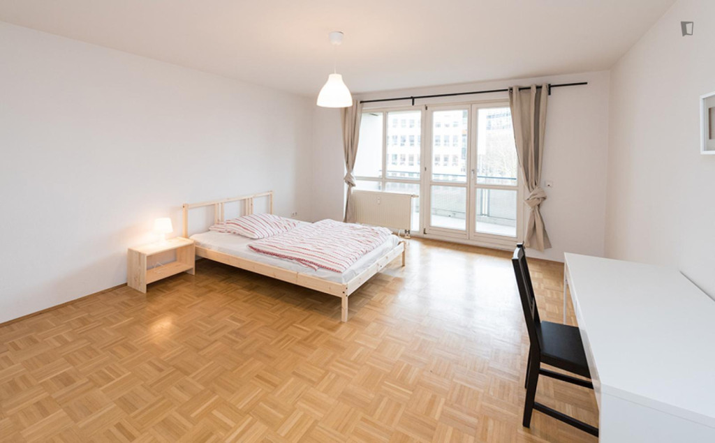 Spacious single bedroom with a balcony, in Neuhausen-Nymphenburg