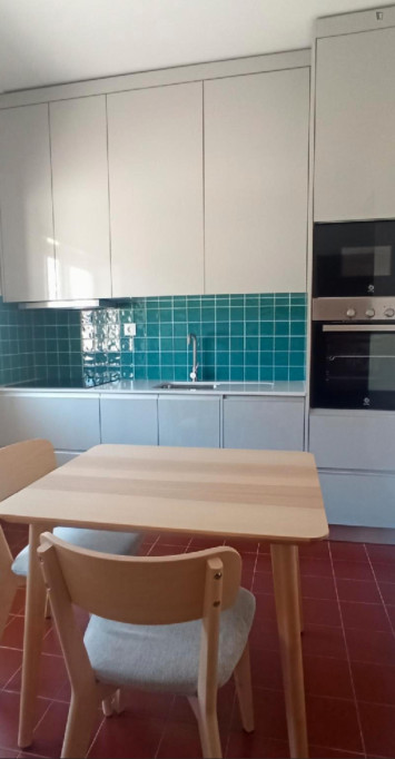 Nice 1 Bedroom Apartment with a private terrace close to Santa Luzia Elevator