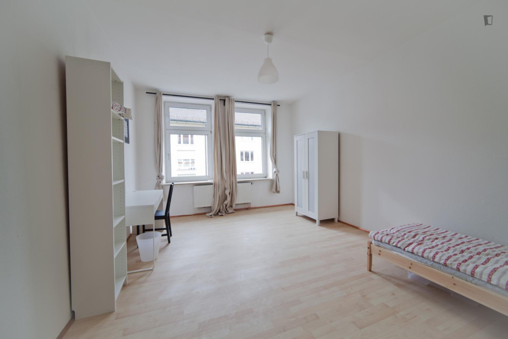 Big single bedroom in Schwabing-West - Munich - chambre - ImmoJeune