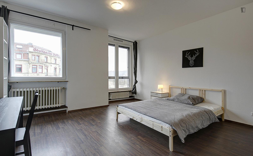 Homely single bedroom in Veielbrunnen - Stuttgart - chambre - ImmoJeune