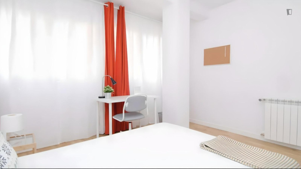 Ample single bedroom in Gaztambide - Madrid - chambre - ImmoJeune