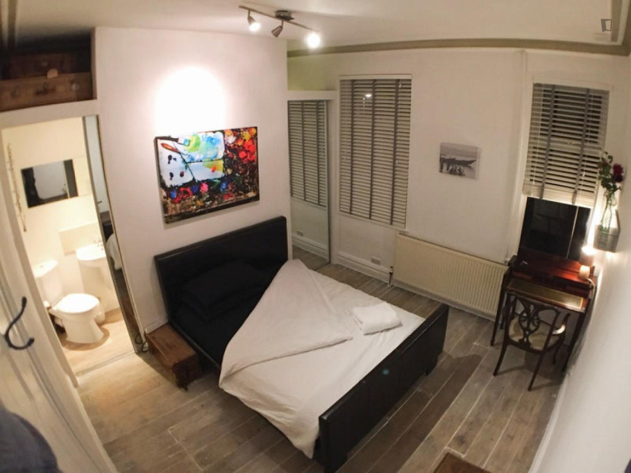 Welcoming double ensuite bedroom in Rusholme - Manchester - chambre - ImmoJeune