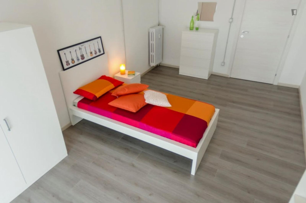 Pleasant single bedroom close to the School of Economics and Management